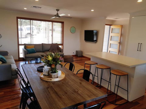 The Salty Gum - Maslin Beach - Sydney 4u 0