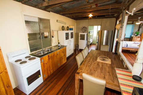 The Shack - Sydney 4u 3