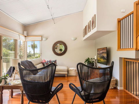 The Stanwell Beach Glass House - Beach & Pool - Sydney 4u 1