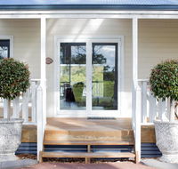 The Summer House Retreat - Sydney 4u