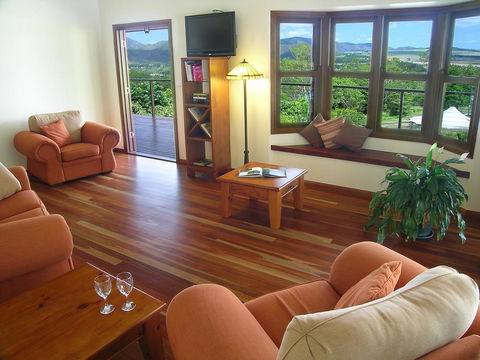 The Summit Bed & Breakfast - Sydney 4u 0