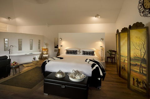 The Villa - Sydney 4u 1