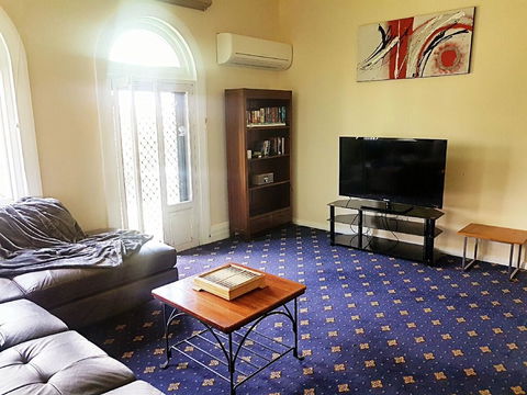 The Wharf Hotel - Accommodation Sydney 2