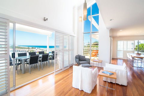 The White House - Central Coolum With Spectacular Ocean Views And WiFi - Sydney 4u 0