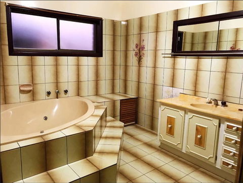 Thomastown Antique House En-suite Room - Accommodation Sydney 1