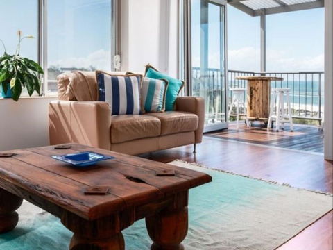 Three Bays Coolum - Sydney 4u 0