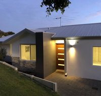 Three Bedroom Two Bathroom Family Home - Accommodation Sydney