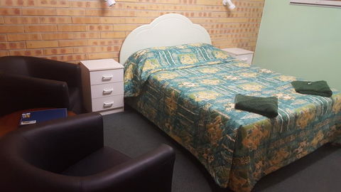 Tiaro Motor Inn - Sydney 4u 1