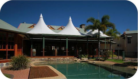 Tinaroo Lake Resort - Sydney 4u 1