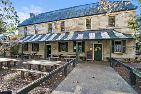 Tiny St Albans - Sydney 4u 1