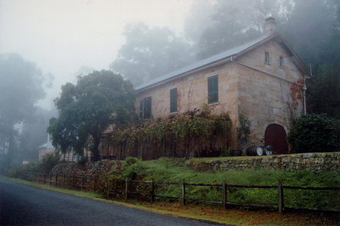 Tizzana Winery Bed And Breakfast - Accommodation Sydney 0