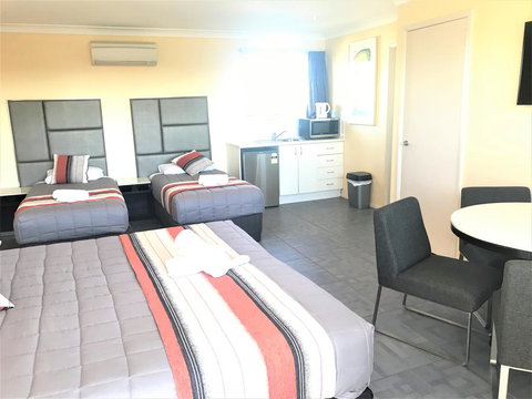 Toukley Motor Inn - Accommodation Sydney 2