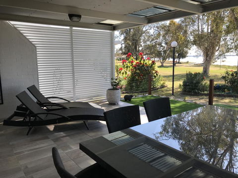 TREAT YOURSELF To Something Special! - Accommodation Sydney 3