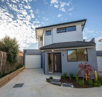 Trendy sweet home 4BedsBlackburn South - Sydney 4u