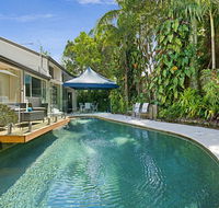 Tropical 5 bedroom family getaway in Noosa Heads - Sydney 4u
