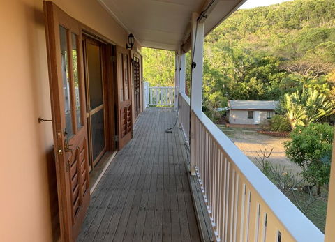 Tropical Styling - Accommodation Sydney 2