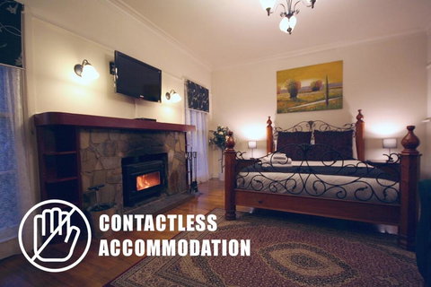 Tudor Cottages - Accommodation Sydney 2