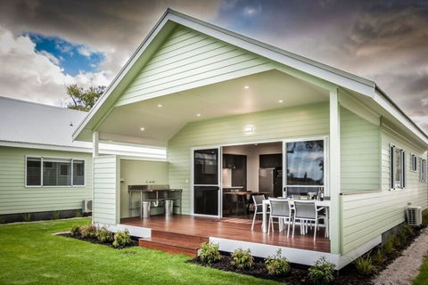 Turner Caravan Park - Sydney 4u 1