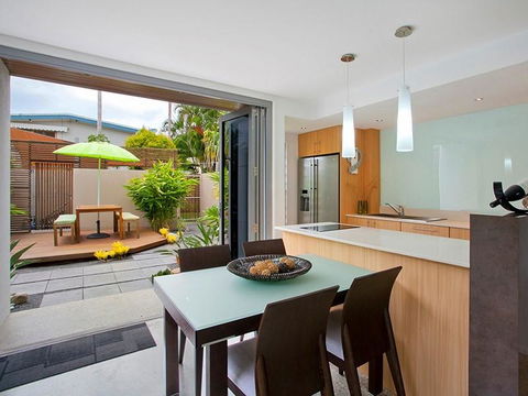 U3/27 Noosa Parade, Noosa Sound - Sydney 4u 1