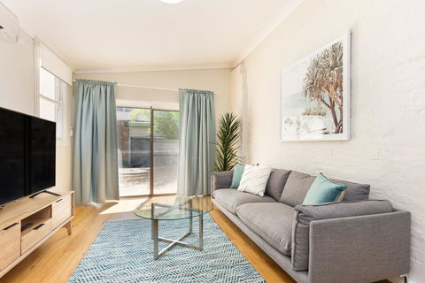 Ultimo 1 Bedroom House With Parking - Nice And Quiet - Sydney 4u 1