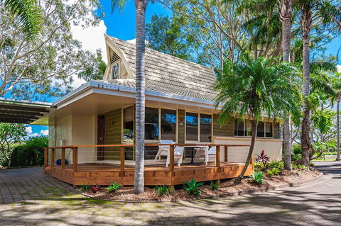 Ultiqa Village Resort - Sydney 4u 0