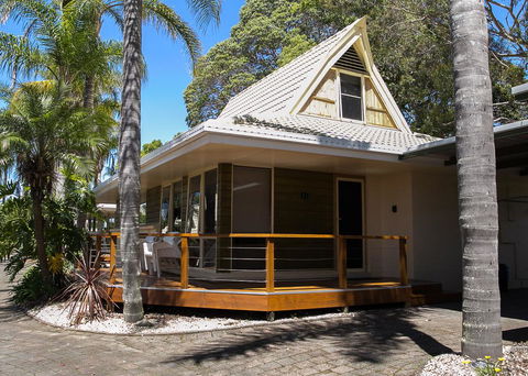Ultiqa Village Resort - Sydney 4u 1