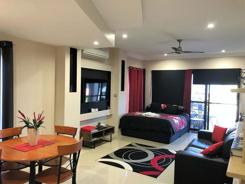 Ultra Modern Private Studio Room - Sydney 4u 0