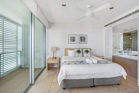 Unit 206 Plantation, Rainbow Beach, Incredible Views, Top Floor, Ocean Facing - Sydney 4u 2