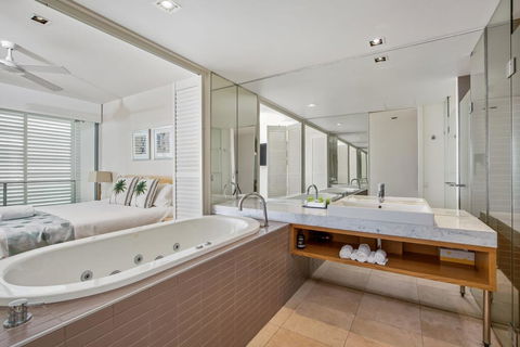 Unit 206 Plantation, Rainbow Beach, Incredible Views, Top Floor, Ocean Facing - Sydney 4u 3