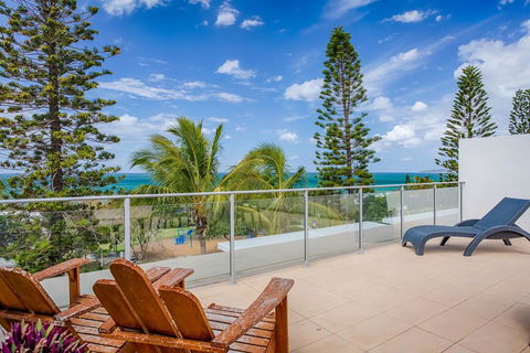 Unit 206 Plantation, Rainbow Beach, Incredible Views, Top Floor, Ocean Facing - Sydney 4u 0