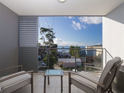 Unit 301 'The Shoal' 6-8 Bullecourt Street - Air Con, Walking To Local Shops & Beach - Sydney Resort 0