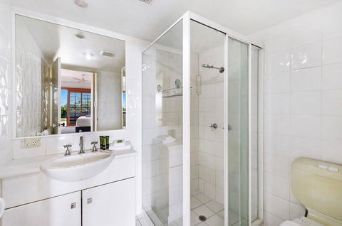 Unrivaled Ocean And City Views From Resort Style 3bed With Garden - Sydney 4u 2