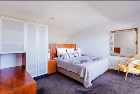 Urban Paradise Minutes From The Markets - Sydney 4u 0