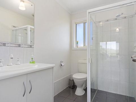 VALLEY VIEWS - 10 Valley Heights Drive - Sydney 4u 0