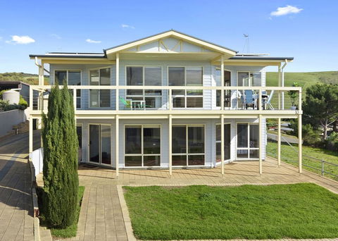 VALLEY VIEWS - 10 Valley Heights Drive - Sydney 4u 2