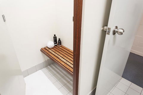 Vickery House 8 Bedroom Flat - Sydney 4u 3