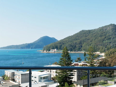 Views, Views & More Views, Sub-Penthouse In Shoal Bay - Sydney Resort 0