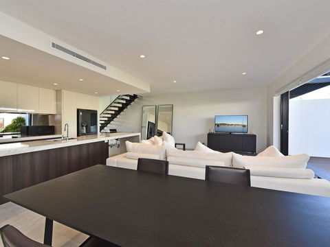 Villa Capri Waterside At Trinity Point - Sydney 4u 3