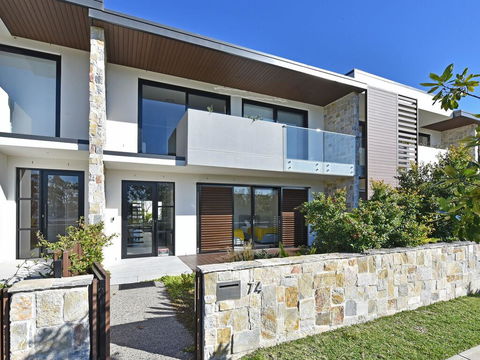 Villa Capri Waterside At Trinity Point - Sydney 4u 0