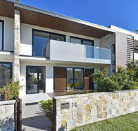 Villa Capri Waterside at Trinity Point - Sydney 4u