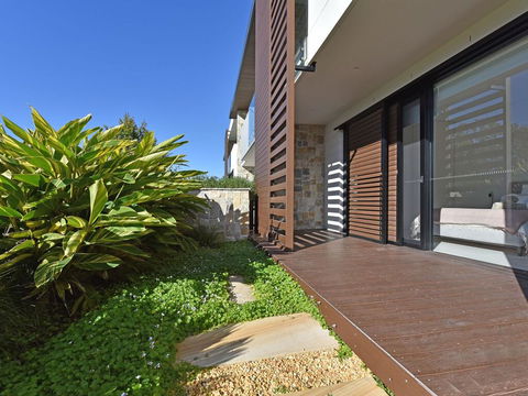 Villa Catania Waterside At Trinity Point - Sydney 4u 2