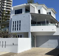 Villa Garfield Surfers Paradise - Accommodation Sydney