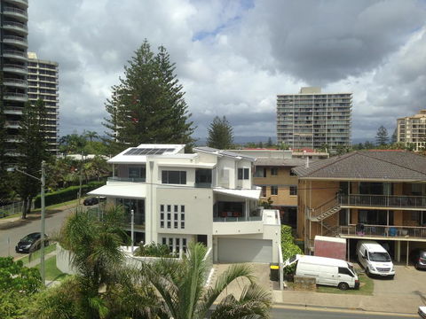 Villa Garfield Surfers Paradise - Accommodation Sydney 1