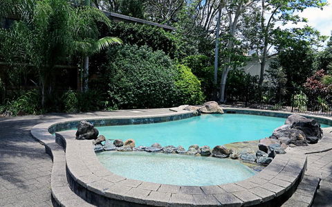 Villa Noosa Hotel - Sydney 4u 2