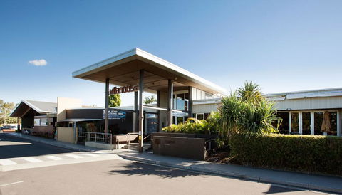 Villa Noosa Hotel - Sydney 4u 0