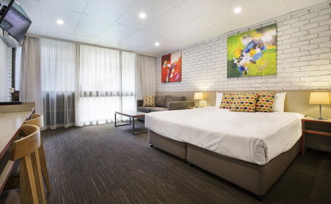 Villa Noosa Hotel - Sydney 4u 1