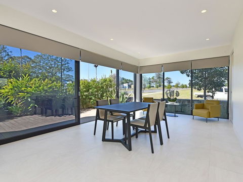Villa Sorrento Waterside At Trinity Point - Sydney 4u 1