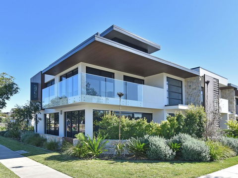 Villa Sorrento Waterside At Trinity Point - Sydney 4u 0