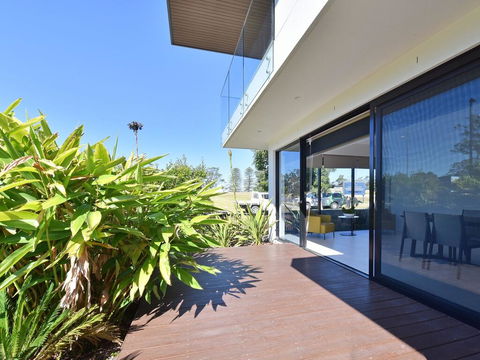 Villa Sorrento Waterside At Trinity Point - Sydney 4u 2