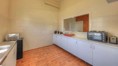 Village Stays Coldstream Gallery Apartment - Sydney 4u 2
